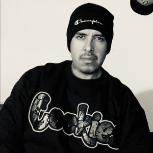 Meet your Posher, Adan